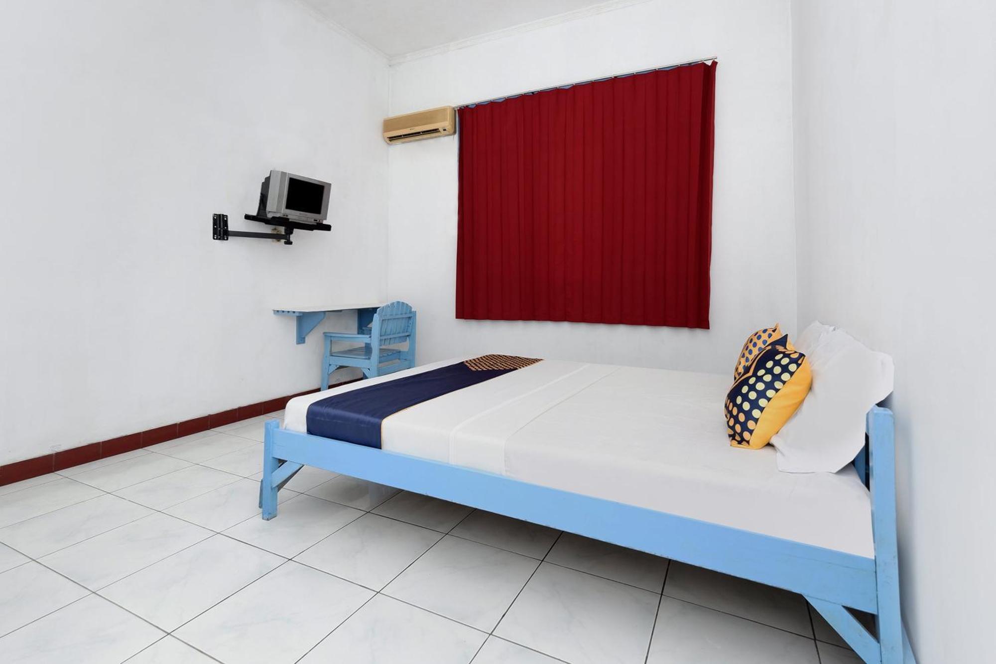 Spot On 2289 Hotel Saudara Tegal  Buitenkant foto