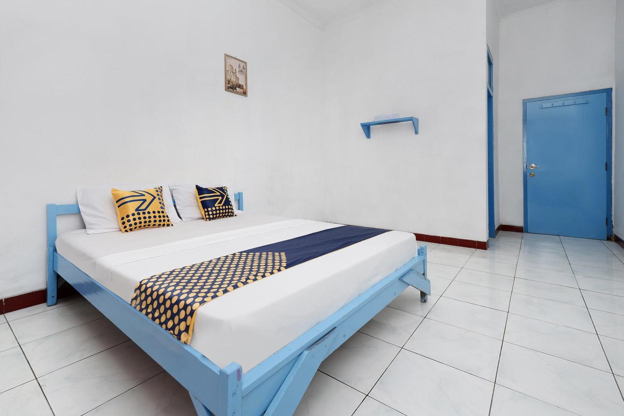 Spot On 2289 Hotel Saudara Tegal  Buitenkant foto